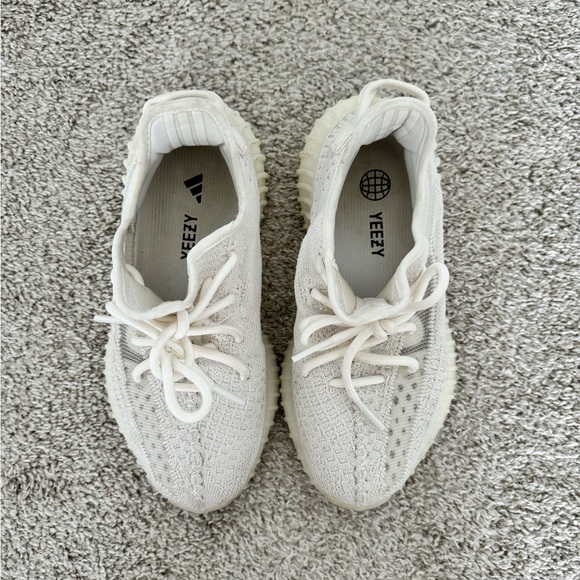 Adidas Yeezy Boost 350 V2 Bone - Picture 4 of 5